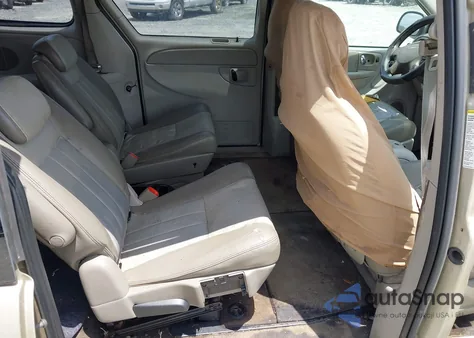 2005 Chrysler Town & Country Touring from USA, damaged, VIN 2C4GP54L75R280167